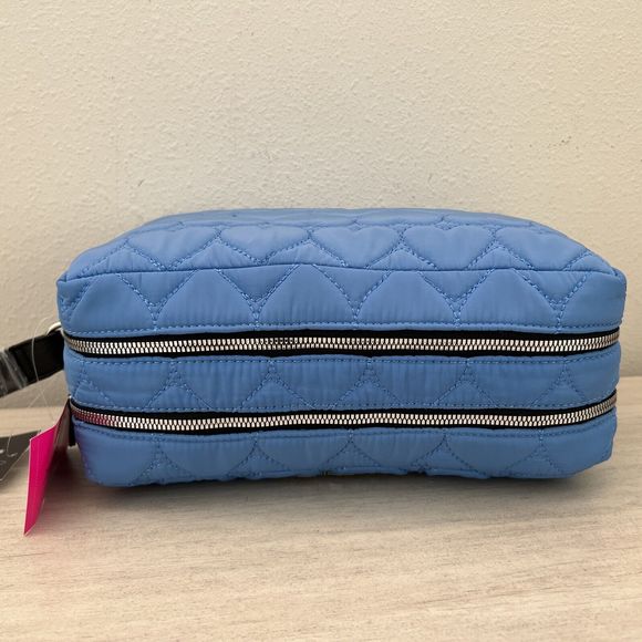 Betsey Johnson CBJ-1092 Periwinkle Blue Double Zip Weekender Cosmetic Bag $68+ - Picture 8 of 11
